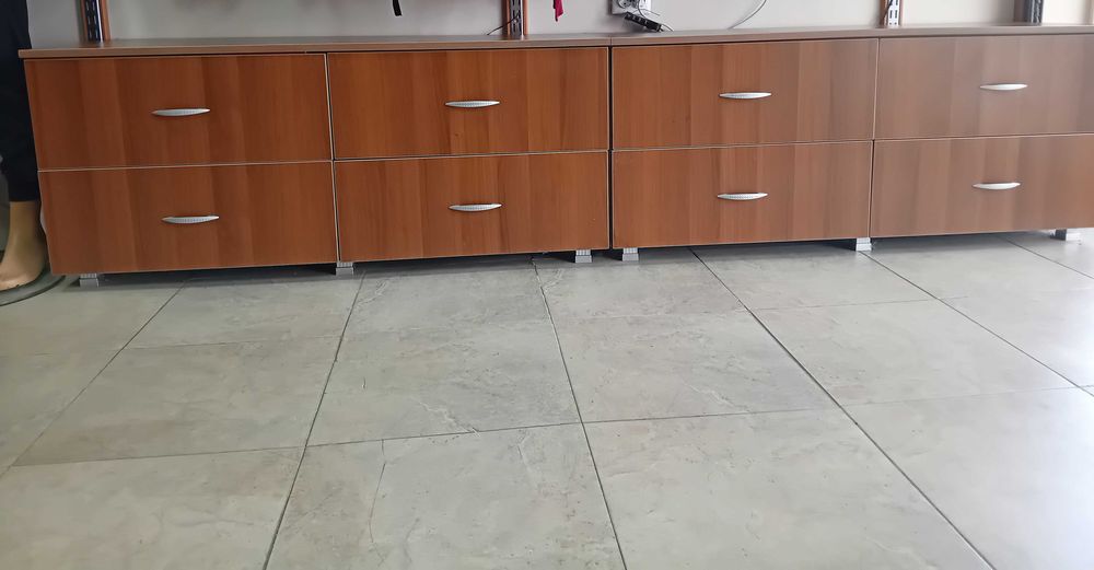 Комоди, шкаф и бюро