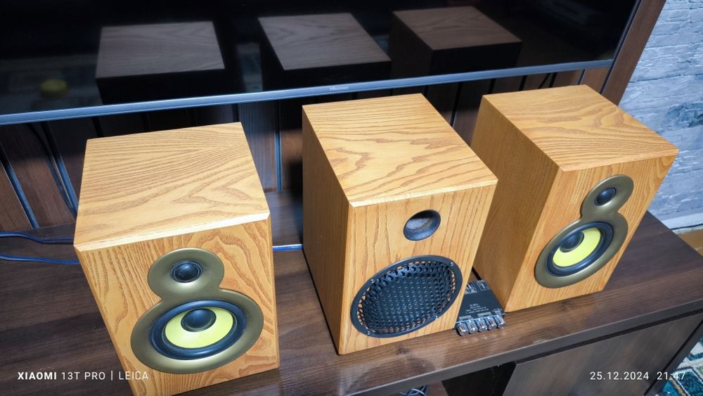 Продам акустику 2.1