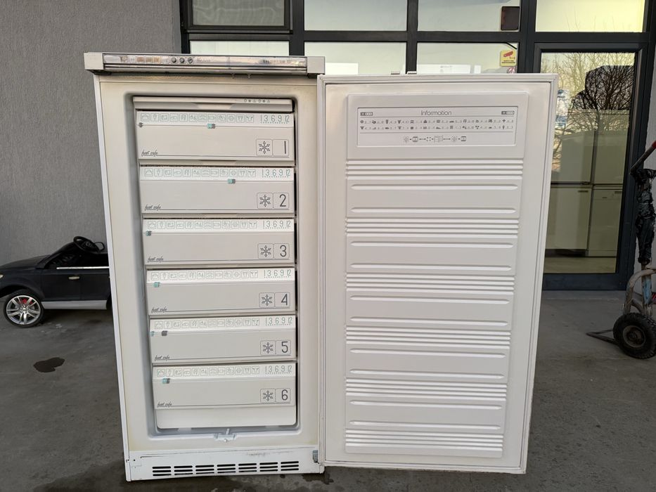 Фризер Либхер 135 см