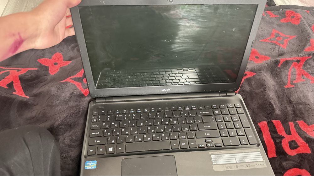 Acer noutbook sotilafi