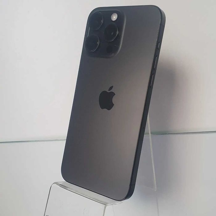 Продавам Iphone 15 pro max 256GB