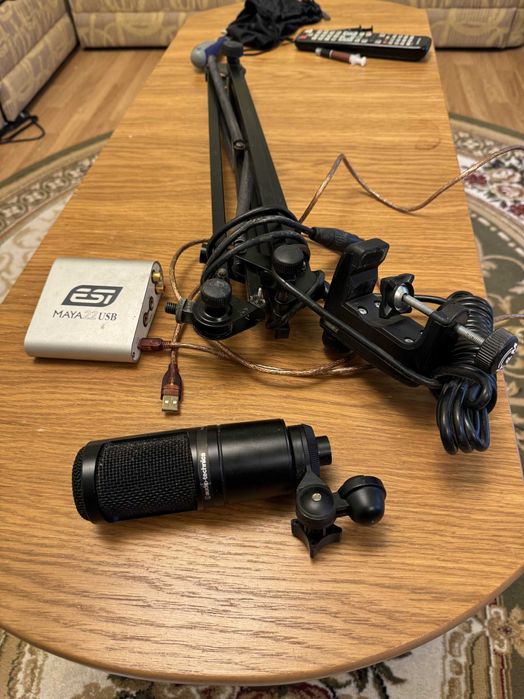 Microfon Audio Tehnica, Phantom Power, suport