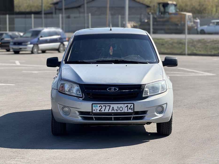 Lada Granta 2013 год