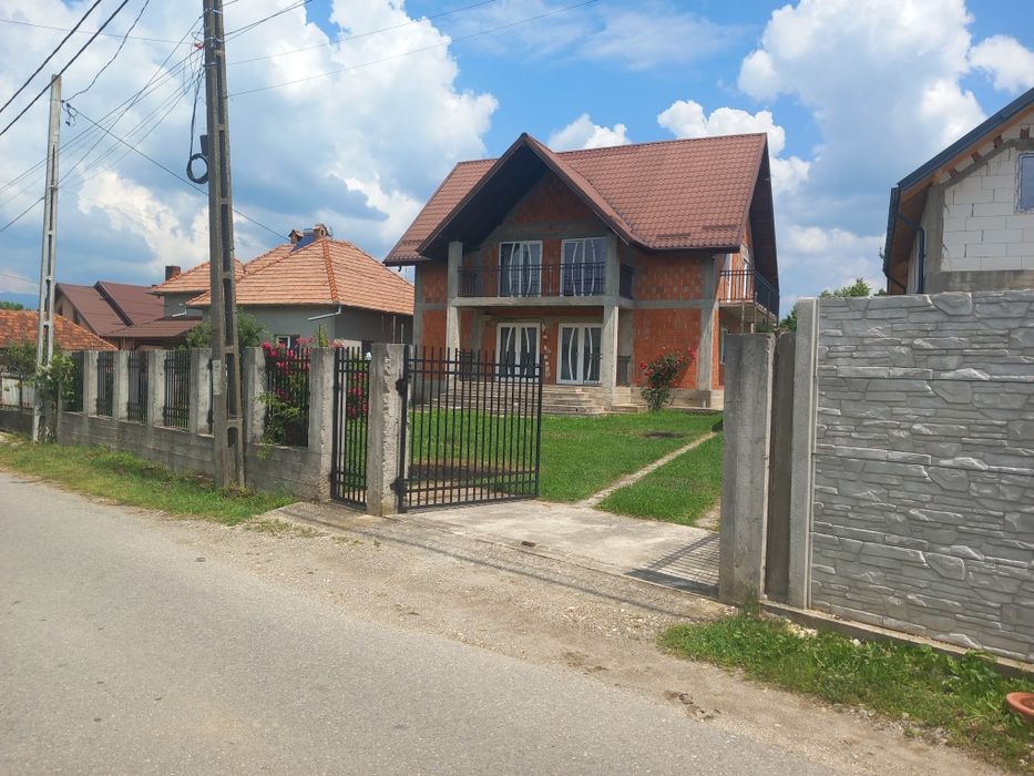Vila închiriere 180 mp