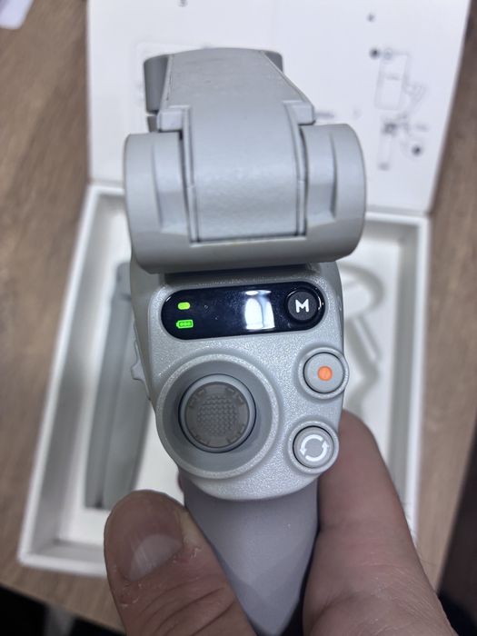 DJI Osmo Mobile SE Gimbal / Стабилизатор за телефон – като нов