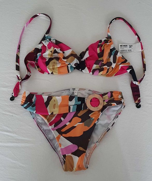 Нов дамски бански две части