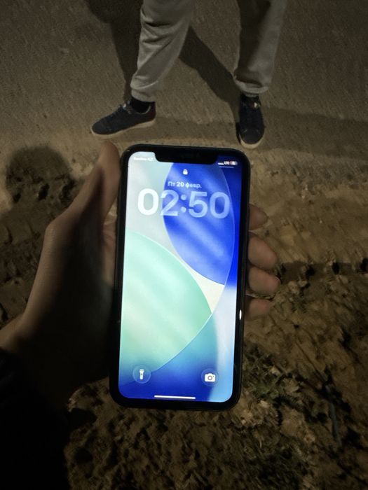 Айфон 11 128гб.