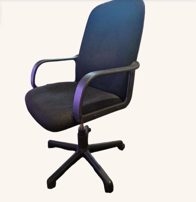 НОВО! Офис работен стол