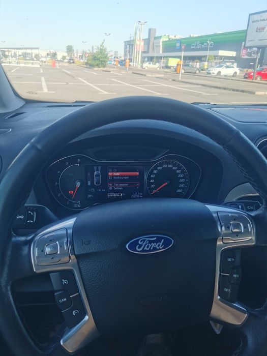 Inchirieri auto Ford Galaxy diezel 2012  140cai