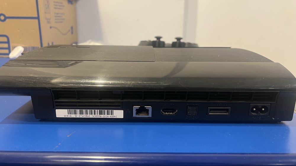 Playstation 3 Super Slim 500 GB + GTA V