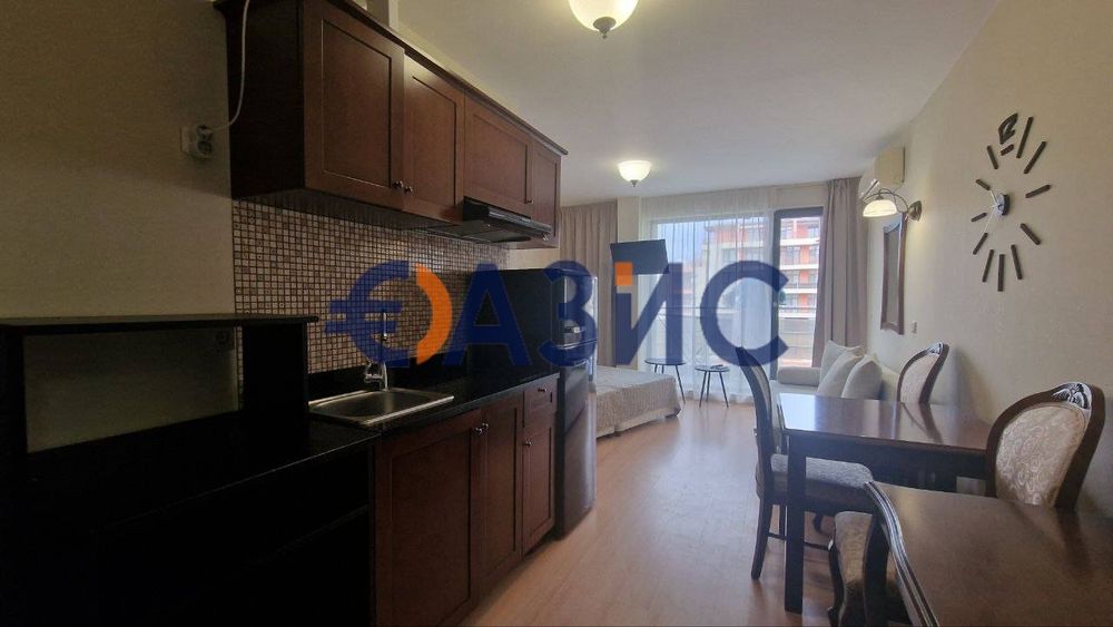 Продава се Едностаен апартамент в к.к. Слънчев бряг - 46 кв.м за 1218 €/кв.м - Снимка #2