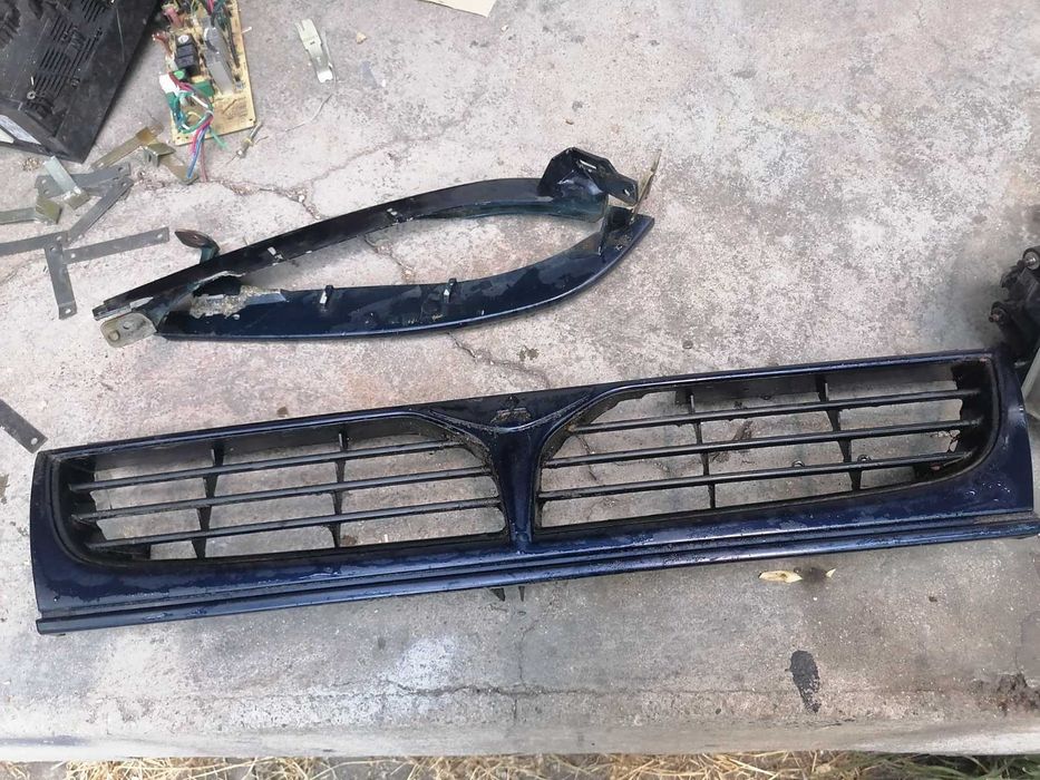 Фарове и решетка и налични ботвара за mitsubishi space runner