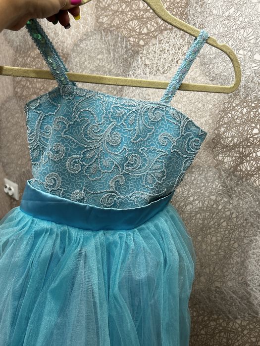 Платье на 7-9 лет