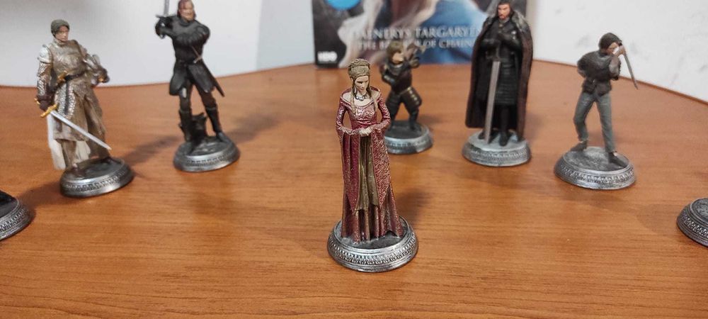Set 9 x statuete Game of Thrones, Eaglemoss + revistele individuale