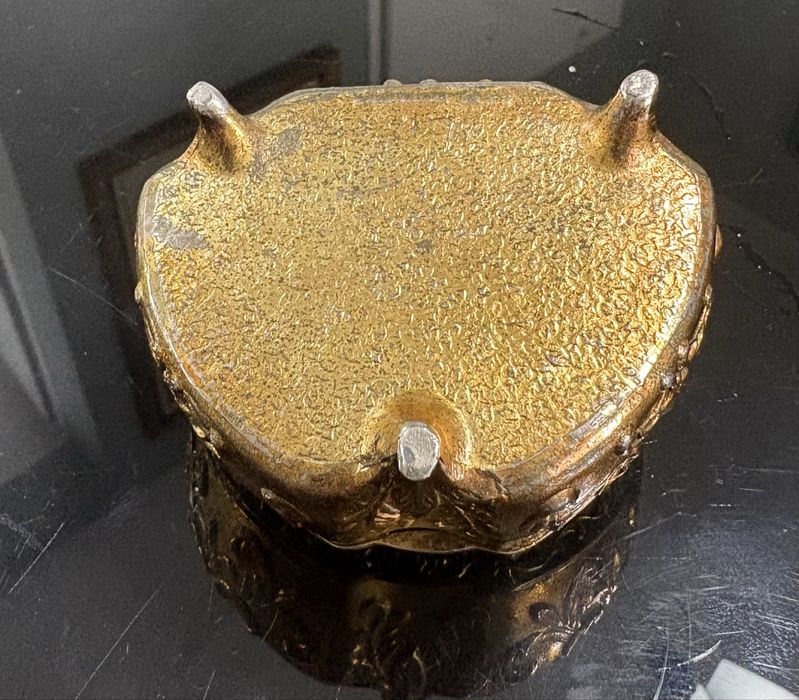 Винтидж малка метална бижутерка