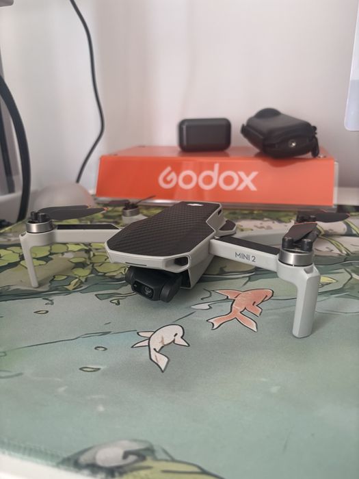 Drona Dji mini 2