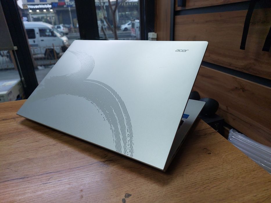 Yangidek Acer core i3 13-pokoleniya