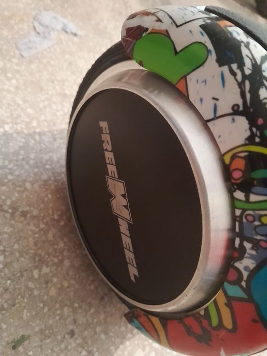 Vând hoverboard freewheel pret 200 lei