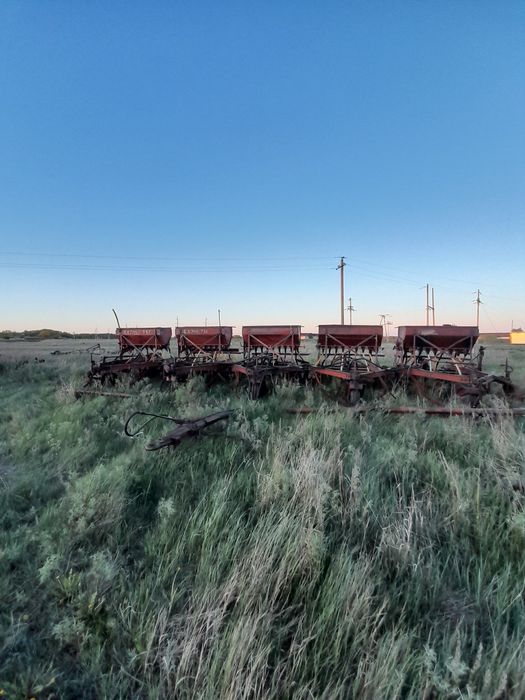 Продам сеялки 5 банок