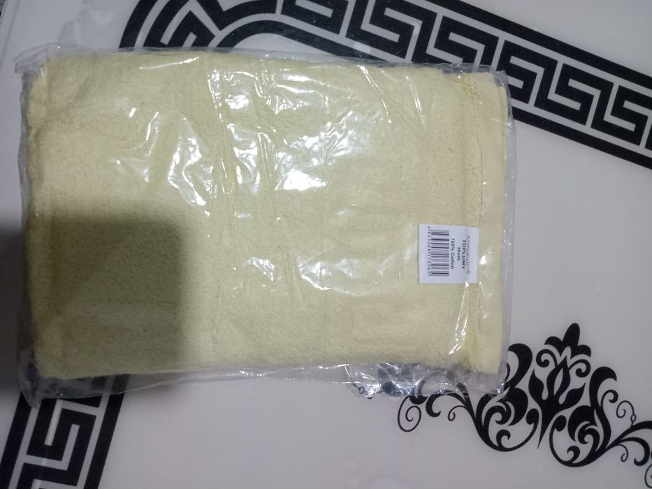 Продам дёшево новые полотенца