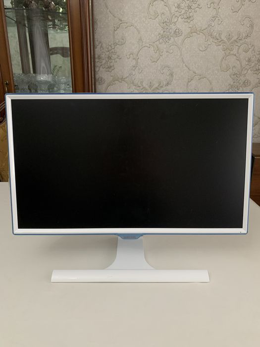 Монитор Samsung.