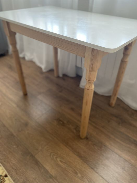 Стол кухоный в отличном состоянии