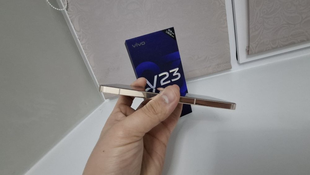 Продам Смартфон vivo