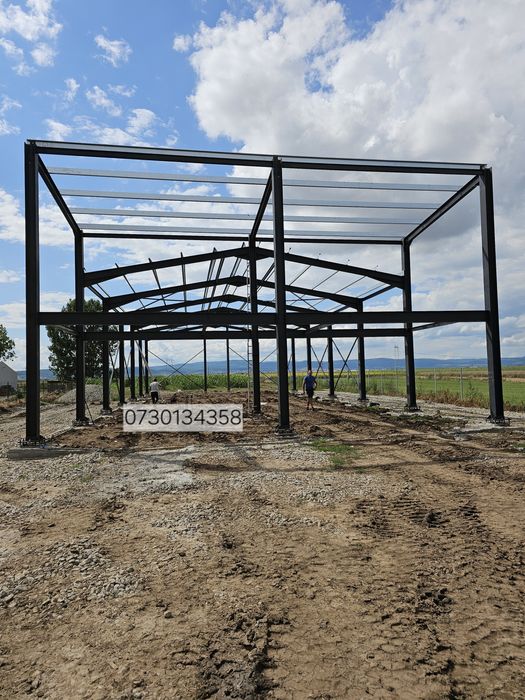 Vând structura metalica