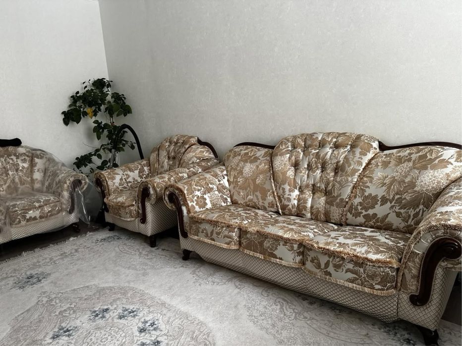 Диван в отличном состоянии