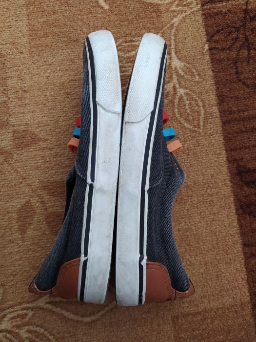 Детски гуменки в идеално състояние, като нови