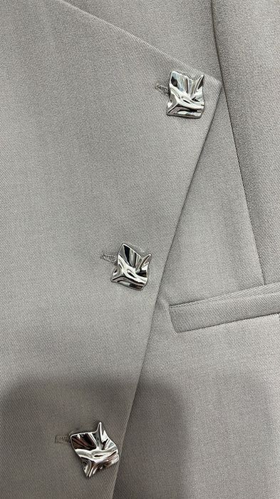 Костюм на девочку стильный