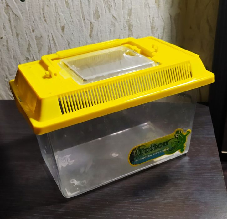 Переноска для мелких животных.