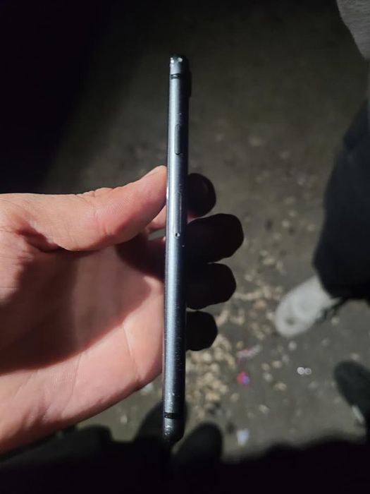 Iphone 8 narx 550 000ming yana kelishamiz