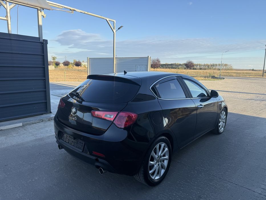 ALFA ROMEO Giulietta 2012 — imagine 4