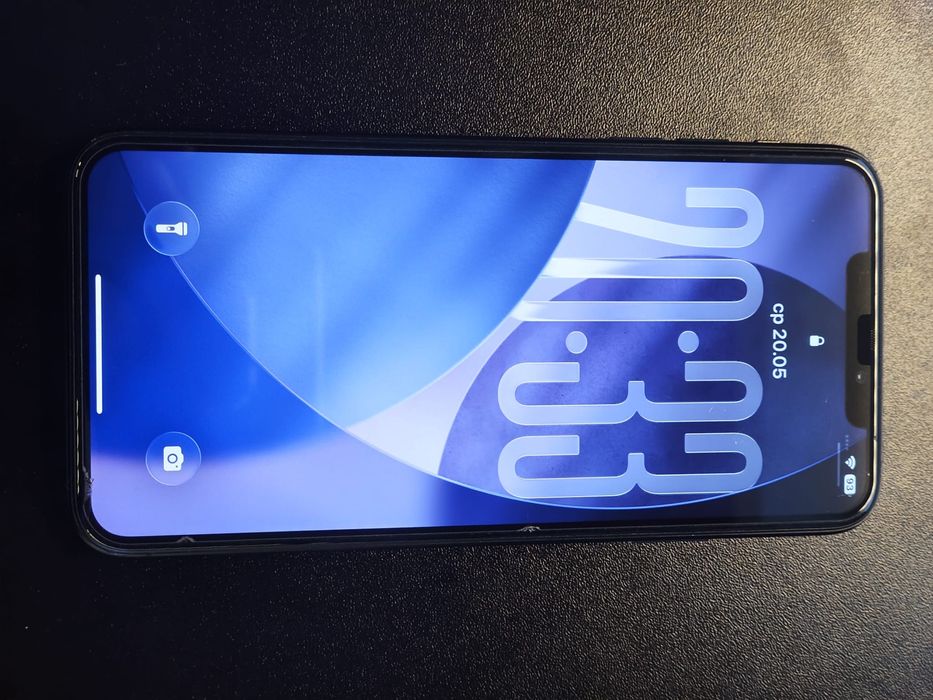 Продавам Iphone 11 Pro Max