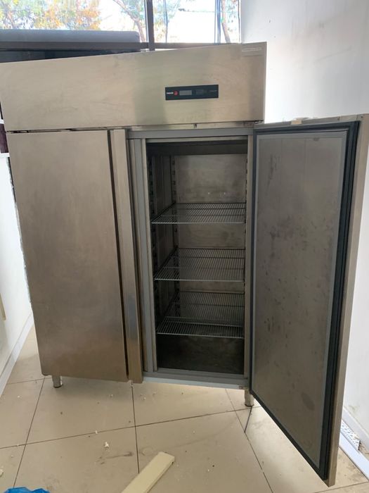Продам профессиональный холодильный шкаф FAGOR CONCEPT