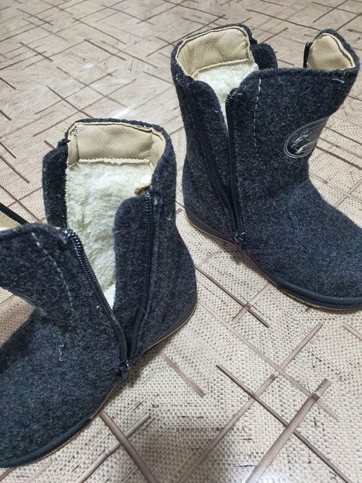 Продам валенки детские