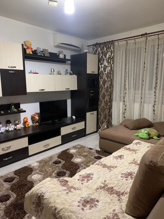 Închiriez apartament cu doua camere Pitești cartier Trivale