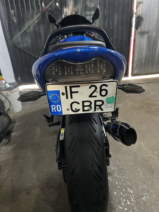 Vand honda cbr 600 f4 model carburatie