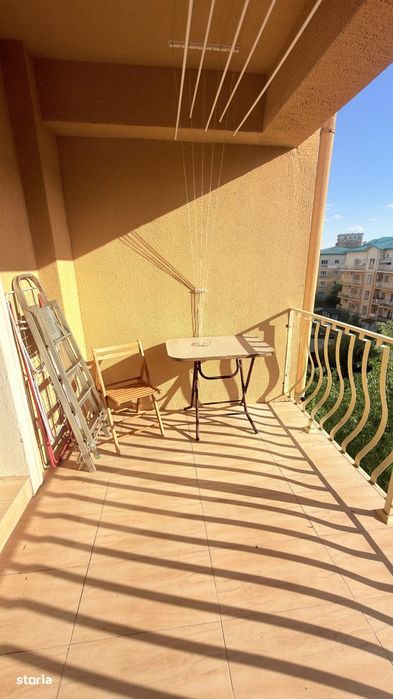 Apartament 2 camere, balcon spațios, vedere la piscină, în Cosmopolis