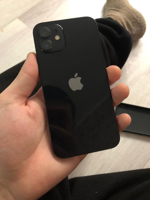 Продам 12 айфонн