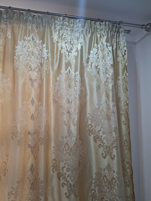 Perdea brodata,7m si draperii 3m ,2 canafi ,stard impecabila !!