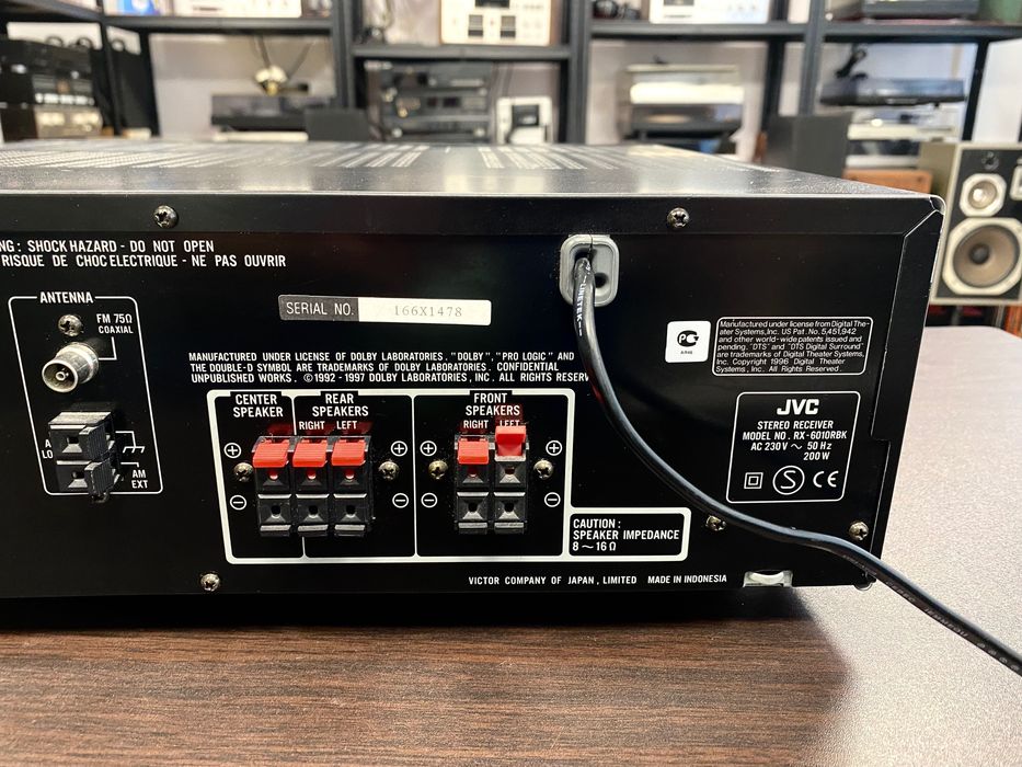 Блестящ ресивър JVC