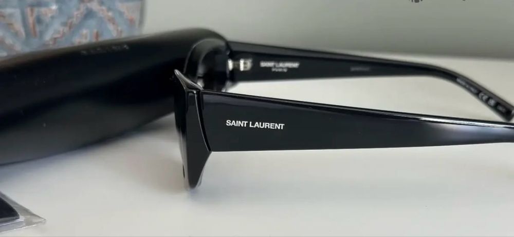 Новые очки Saint Laurent