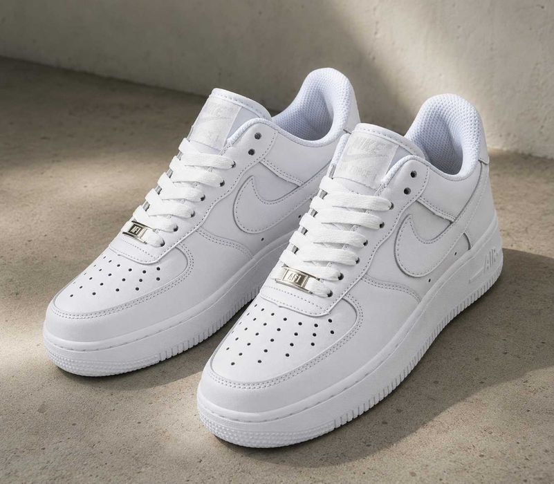 Продам кроссовки Nike Air Force 1