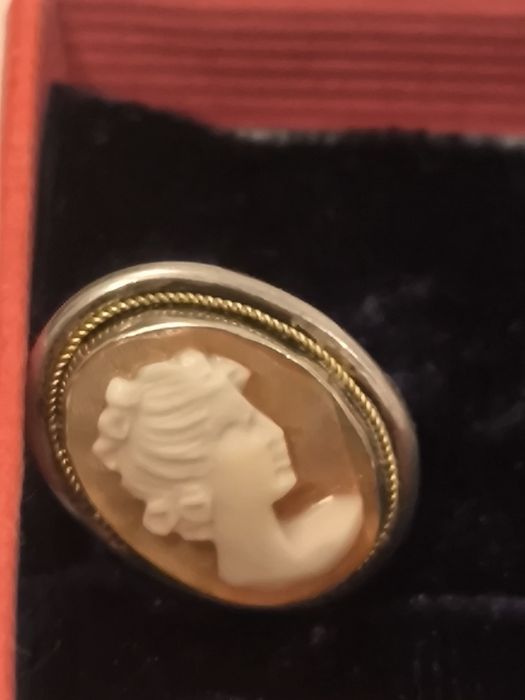 две  обеци за уши са с рамка от сребро 800 камея