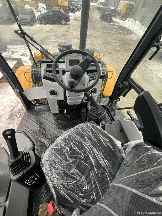 Сотилади  Экскаватор-погрузчик XCMG XC8-S3570