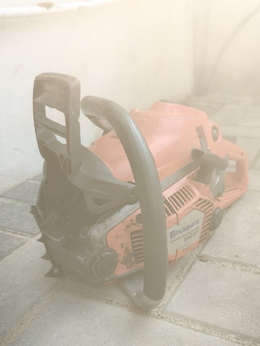 Drujbă Husqvarna 550 XP – pentru piese sau reparat