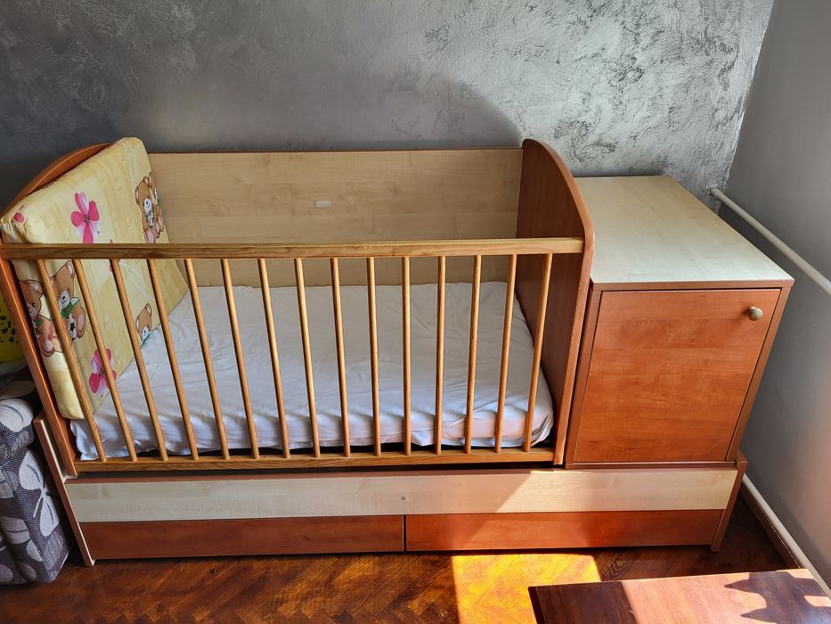 Patut pentru copii, care se transformă, cu saltea inclusă