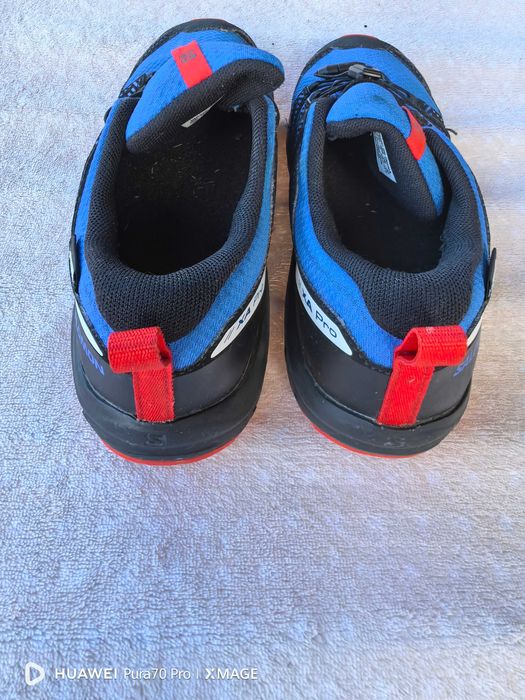 Детски обувки salomon waterproof за момче номер 35 стелка 22 перфектни